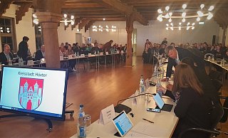 Der von der CDU vom Zaun gebrochene Haushaltsstreit überschattet die eigentlich notwendige Spardebatte im Stadtrat Höxter. - David Schellenberg