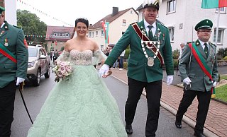Marius und Silke Köllinger sind das Königspaar der Kühlsener Schützenbruderschaft St. Josef. - Burkhard Battran
