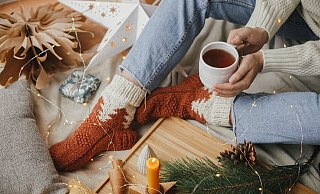 Einfach mal die Seele baumeln lassen. Die Werbung gibt ein Bild vor, wie das in der Adventszeit auszusehen hat. Foto: AOK Nordwest - AOK Nordwest