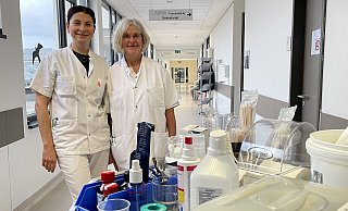 Seit Juli 2023 ist Daria Gordienko (l.) als Oberärztin am Brustzentrum in Herford. Zum 1. Januar hat Dorothé Düpont als Leiterin angefangen. Zuvor haben beide bereits am Klinikum in Lemgo über ein Jahr lang zusammengearbeitet. Der Wechsel sei eine gemeinsame Entscheidung gewesen, sagen sie. - Natalie Gottwald