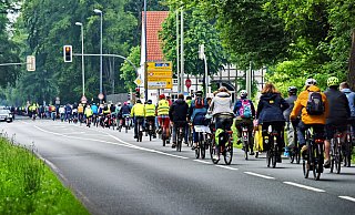 Gegen den Ausbau der B61 und die Ortsumgehung (B61n) ist vielfältig demonstriert worden, so im Vorjahr mit einer großen Fahrraddemo an der rund 250 Menschen teilnahmen. - Barbara Franke