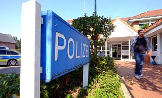 Ein 40-jähriger Löhner hat Vatertag 2022 heimlich auf der Polizeiwache an der Bismarckstraße in Bad Oeynhausen gefilmt und ist - wie sein Kumpel - dafür verurteilt worden. - Thorsten Gödecker