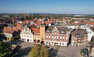 Nach und nach füllen sich in Lübbecke die Baulücken. Ein neues Wohnprojekt soll unterschiedliche Altersgruppen ansprechen. - Torsten Hagemann