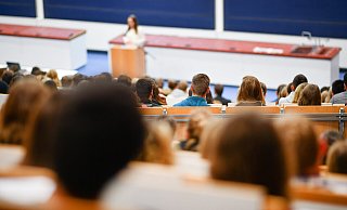 Studenten sollen eine einmalige Pauschale von 200 Euro erhalten. So plant es die Ampel-Koalition. - Uwe Anspach