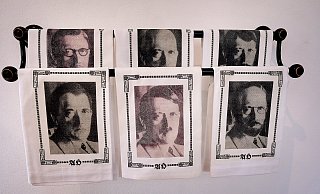 1944 gab der US-Geheimdienst Bilder für mögliche Steckbriefe von Hitler in Auftrag, falls dieser flüchten sollte (Quelle: Ullstein/Reuters). - Andreas Frücht