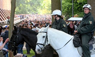 Überblick vom Ross: Bis zum Ausbruch der Corona-Pandemie tummelten sich Christi Himmelfahrt tausende von Feierfreudigen rund um das Gradierwerk im Sielpark. - Johannes Wöpkemeier