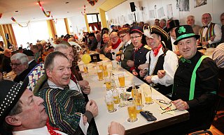 Zuletzt feierten die Warburger Meister und Gesellen vor drei Jahren beim närrischen Meisterfrühstück. - NW-Archiv/Dieter Scholz