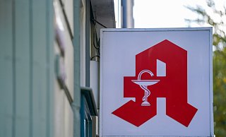Lieferengpässe bei Arzneimitteln und ein zunehmend löchriges Apothekennetz können zum Problem für die Versorgung der Bevölkerung werden – auch im Kreis Herford. - Marcus Brandt/dpa