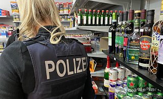 Mehrere Kioske und Imbisse in der Gütersloher Innenstadt sind ins Visier von Polizei, Zoll und Ordnungsamt geraten. - Symbolfoto/Christian Bröder