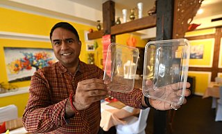 Rajinder Kumar setzt in seinem Restaurant Lions auf mikrowellengeeignete Mehrwegbehälter. - Thomas Kube