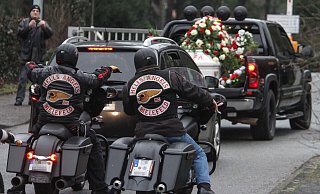 Mitglieder der Hells Angels Bielefeld bei der Beerdigung des ehemaligen Präsidenten im Jahr 2013. - Andreas Zobe