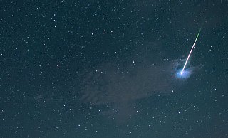 In der Nacht auf den 13. August wird der Sternschnuppenstrom der Perseiden seine maximale Pracht entfalten. - dpa