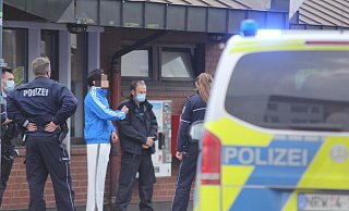 Zwei Brüder aus Vlotho sollen einen Mann am Zentralen Omnibusbahnhof mit dem Messer leicht verletzt haben. - Ulf Hanke