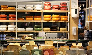 Der Hollandmarkt in Rödinghausen lockt mit niederländischen Spezialitäten wie Käse, Poffertjes, Honigwaffeln und vieles mehr. - Symbolbild: Pixybay