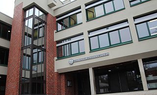 Das Friedrichs-Gymnasium musste ebenso wie alle Herforder Realschulen die Schüler für das kommende Schuljahr 2024/25 auslosen, da es mehr Anmeldungen als Plätze gab. - Mira Solke