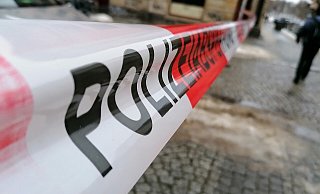 Nach einem Leichenfund in Herford sperrte die Polizei eine Wohnung in einem Obdachlosenwohnheim ab. - Symbolfoto: Pixabay/iTsRonny