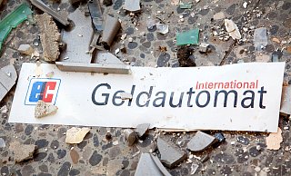 Immer wieder werden Geldautomaten gesprengt, auch im Kreis Minden-Lübbecke. - Patrick Pleul/dpa