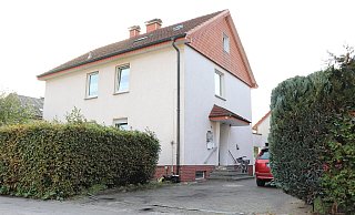Das Haus am Finkenweg 4 könnte kommende Woche "im Wege der Zwangsvollstreckung" einen neuen Eigentümer bekommen. Noch drei weitere Immobilien zwangsversteigert das Amtsgericht. - Marion Pokorra-Brockschmidt