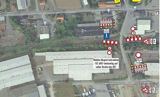 Auch der Bahnübergang zwischen Werkstraße und Bernhardusstraße ist dicht. - Firma