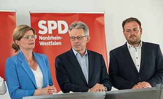 Sarah Philipp (v.l.) und Achim Post sollen die neue Doppelspitze bilden; Frederick Cordes soll Generalsekretär werden. - Bernd Thissen