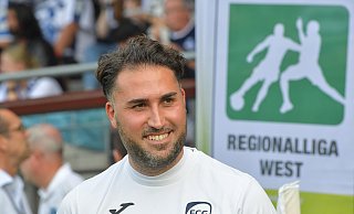 Obwohl sein FC Gütersloh bislang lediglich einen Punkt aus vier Spielen sammeln konnte, bleibt Trainer Julian Hesse zuversichtlich. - Jens Dünhölter