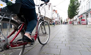 Immer wieder missachten Fahrradfahrer die Tatsache, dass sie in der Eschstraße nicht fahren dürfen. - Archivfoto: Thomas Klüter