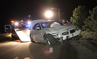 Der BMW konnte schließlich aus dem Seitengraben geborgen werden. - JAN-HENRIK GERDENER