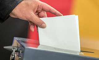 Bei der CDU in Bielefeld wollen vier Bewerberinnen und Bewerber ins Rennen um das Bundestagsmandat gehen. - Michael Kappeler Bei der CDU in Bielefeld wollen vier Bewerberinnen und Bewerber ins Rennen um das Bundestagsmandat gehen. - Michael Kappeler