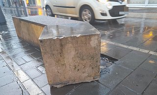 Der Verursacher und der Schaden an der Bank sind bekannt. Er soll behoben werden. - Simone Flörke