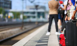 Ein Mann überquerte am Dienstagmorgen zu Fuß alle Gleise am Bielefelder Hauptbahnhof. Trotz eines einfahrenden Güterzugs. - Symbolfoto: Sarah Jonek