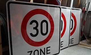 Dürfte künftig häufiger in Herford zu sehen sein: Tempo 30 auf den Straßen. - Nicole Sielermann