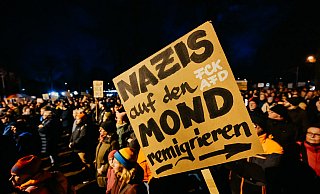 Die Kundgebung am Montag in Paderborn zog laut Polizei rund 5.000 Teilnehmer an. In Delbrück treffen sich die Menschen Freitag auf dem Vorplatz der Stadthalle. - BESIM MAZHIQI