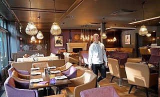 Matthias Uhlen freut sich, dass das "Wohnzimmer" so gut bei den Herfordern ankommt. - Frank-Michael Kiel-Steinkamp