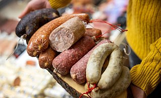 Fleisch und Wurst stammen teilweise von Tieren aus der eigenen Jagd. - Oliver Krato