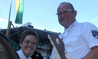 Der neue Schützenkönig Thorsten Hoischen und seine Frau Karoline sind das neue Königspaar in Paderborn-Marienloh. - St.-Sebastian-Schützenbruderschaft Marienloh