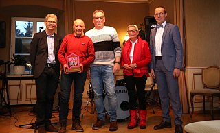 Mehr Gemeinschaft in einer Einreichung war kaum möglich: Der "Heimatverein Eggetal" und "Wir im Eggetal e.V." teilen sich den ersten Platz mit ihrem Gemeinschaftsprojekt "Minigolf-Hütte und E-Bike-Ladestation". - Ilka Gülker