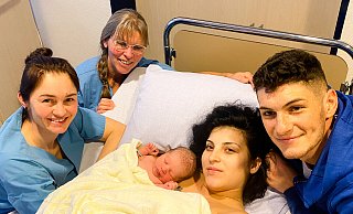 Der kleine Olivér kam am 1. Januar 2023 im St.-Elisabeth-Hospital in Gütersloh zur Welt. - St.-Elisabeth-Hospital