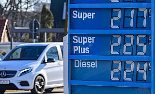 Der Krieg in der Ukraine hat für die Autofahrer auch in Bielefeld weitreichende Folgen. - Symbolfoto: picture alliance / dpa