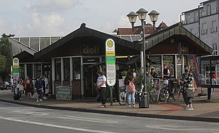 Letzter Ausweg Abriss? Die FDP will die Gebäude auf dem Busbahnhof abreißen und als Zwischenlösung Container aufbauen. - Ulf Hanke