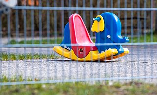 Landrat und Bürgermeister des Kreises befürchten, steigende Kosten könnten Kita-Träger in die Knie zwingen. - Jens Büttner