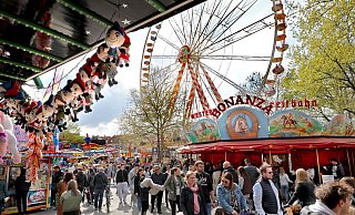 Im vergangenen Jahr kamen an den neun Kirmes-Tagen rund 120.000 Besucher, so die Mitglieder des Schaustellervereins. - Frank-Michael Kiel-Steinkamp