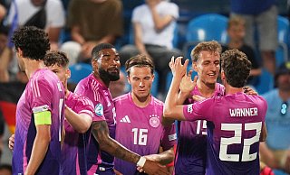 Die deutsche U21 freut sich auf das Viertelfinale gegen Italien. - Petr David Josek/AP/dpa