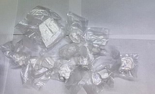 Betäubungsmittel: In den Beuteln befindet sich Kokain. Die dafür nötige Koka-Pflanze wird in Südamerika angebaut. - Archivfoto: Polizei