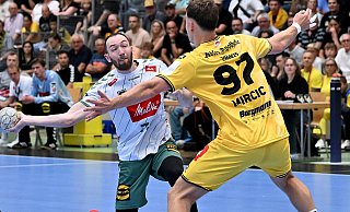Alexander Weck absolvierte im DHB-Pokal mit der Partie gegen HSG Krefeld sein erstes und auf absehbare Zeit letztes Pflichtspiel für GWD Minden. Foto: - Mathias M. Lehmann