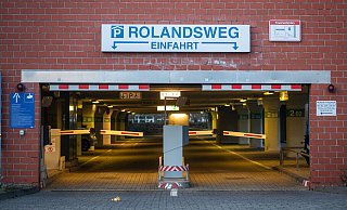 Bis zu 540 Stellplätze bietet das Parkhaus am Rolandsweg. - Niklas Tüns