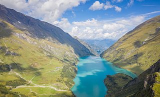 Das Bild zeigt die Gebirgslandschaft in Kaprun, wo auch der als Familienberg bekannte Maiskogel liegt. - picture alliance / Photoshot
