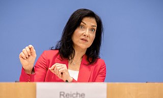 «Deutschland droht zurückzufallen», warnt Wirtschaftsministerin Katherina Reiche. - Michael Kappeler/dpa