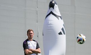 Gleich vier deutschen Spielern droht eine Sperre. Doch Bundestrainer Julian Nagelsmann bleibt gelassen. - Christian Charisius/dpa