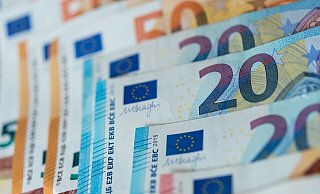 Einer Umfrage zufolge würde eine Mehrheit der Bevölkerung die Schuldenbremse in ihrer aktuellen Form beibehalten. - Monika Skolimowska/zb/dpa