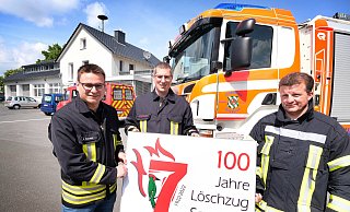 Laden zum Jubiläumsfest ein: Niklas Reimer (v.l.), Marius Eickhoff und Uwe Blomberg. - Andreas Frücht